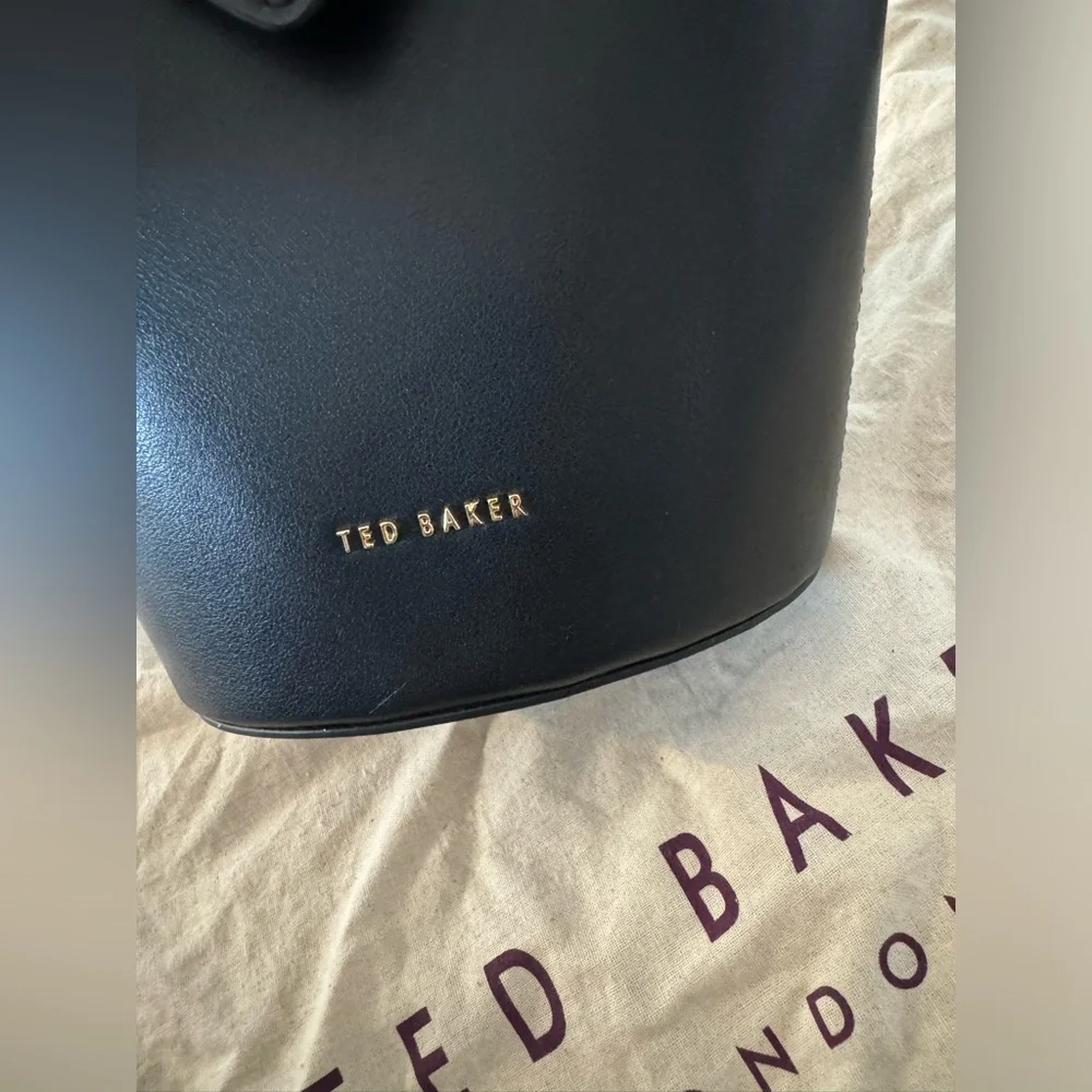 Ted Baker Bucket Bag - Picture 9 of 11